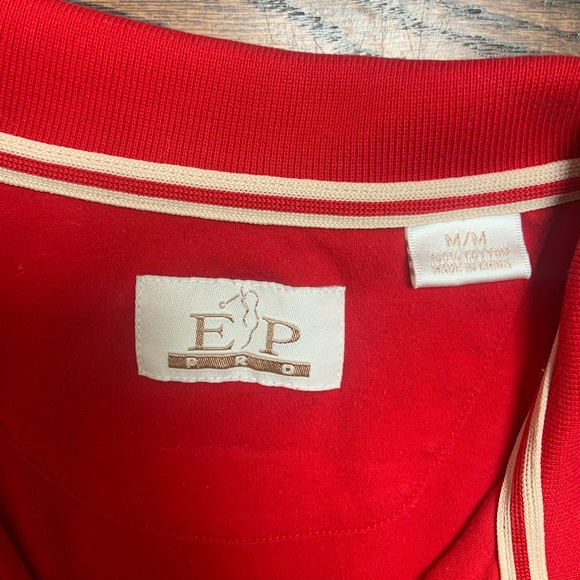 Women's 100% cotton red sleeveless golf top - Picture 2 of 4